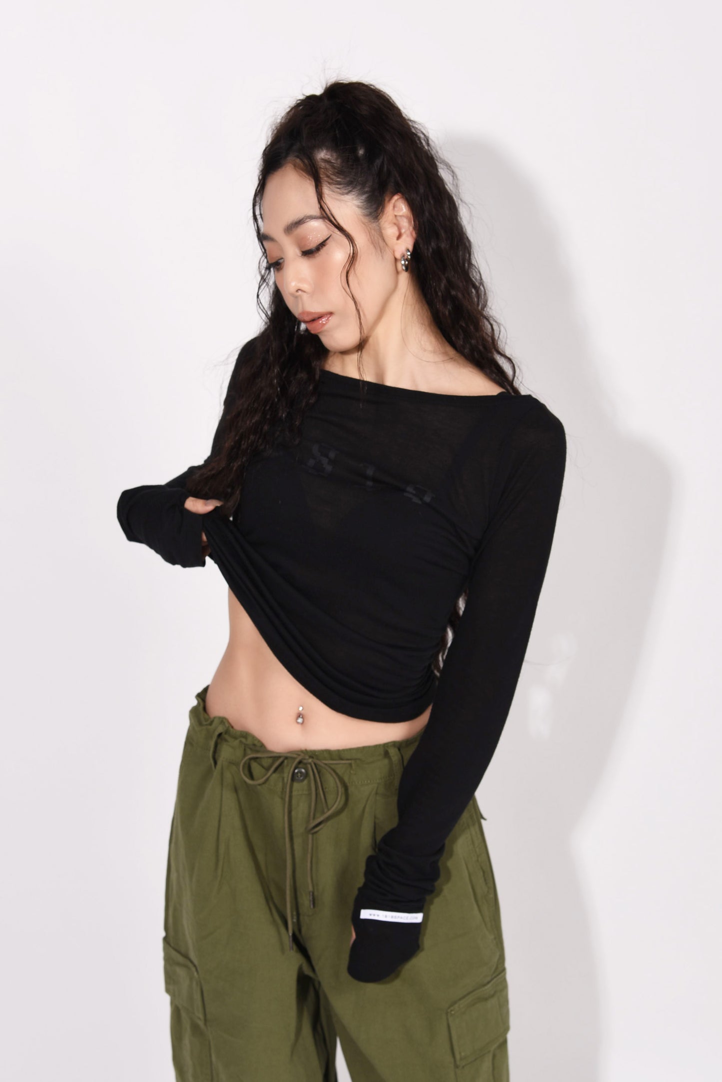 LOGO SEETHROGH CUTSEW black