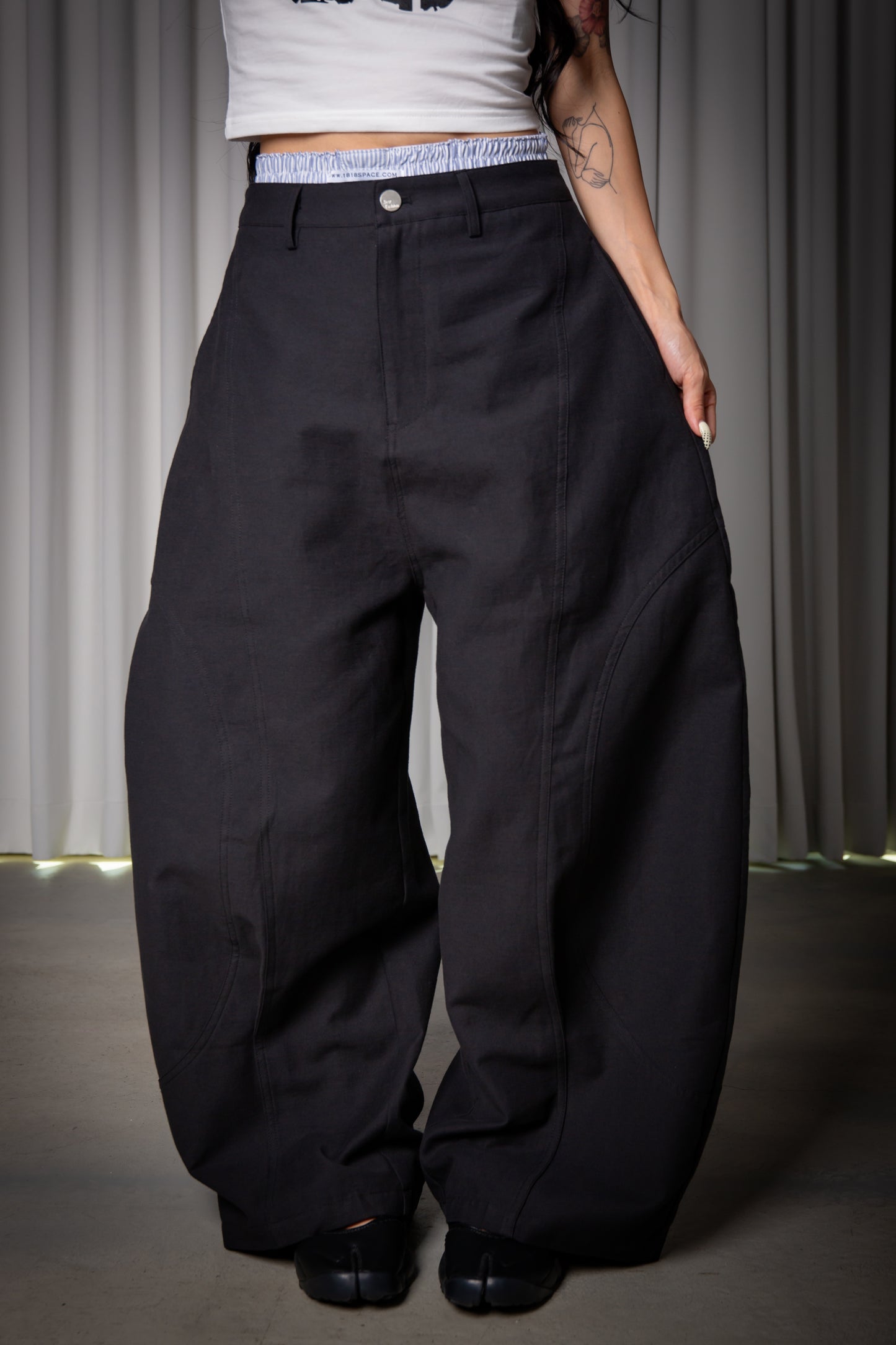 BAGGY PANTS black