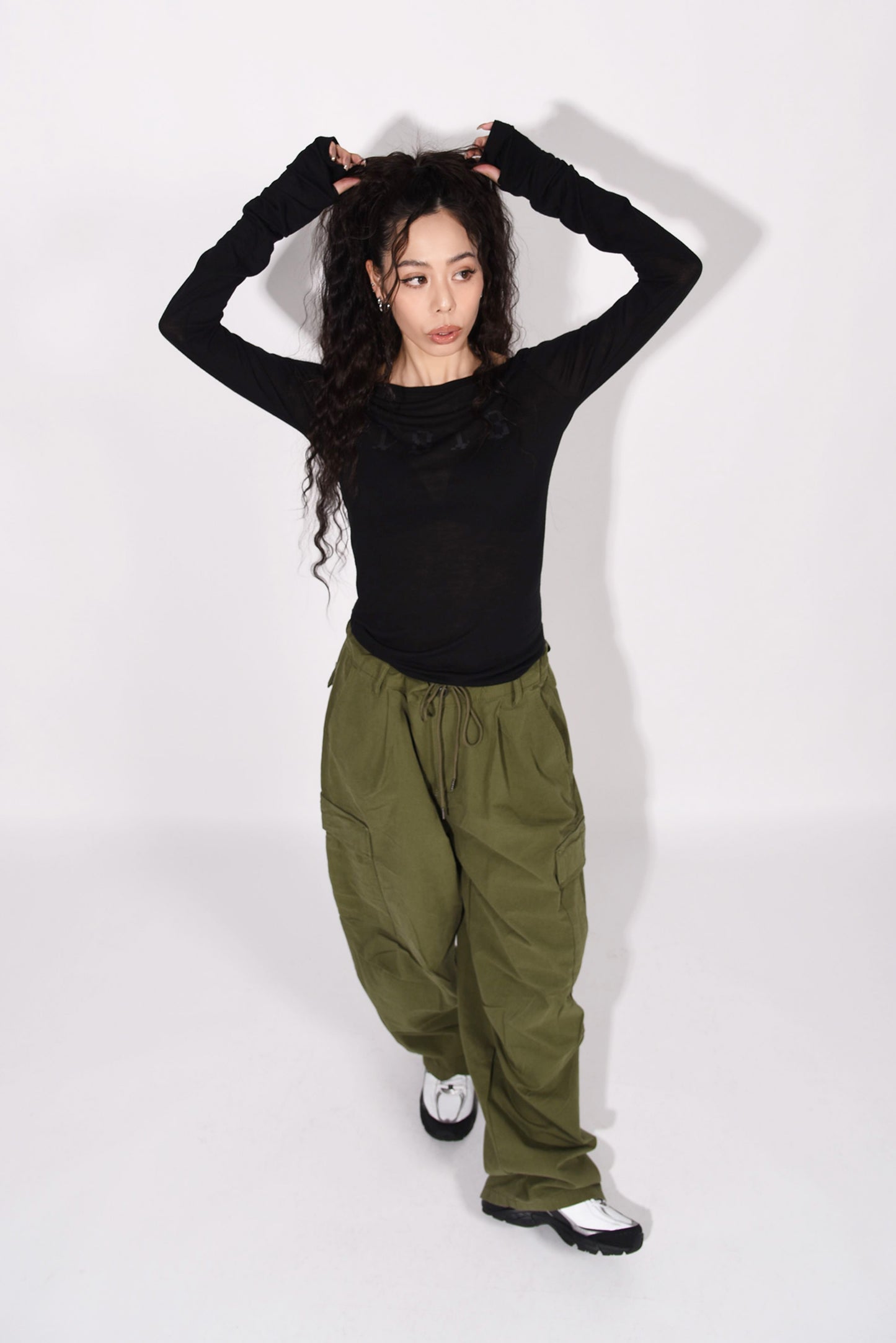 LOGO SEETHROGH CUTSEW black
