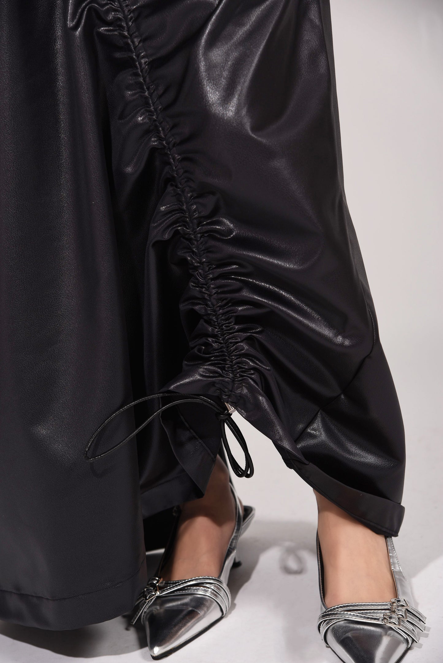 FAKE LEATHER GATHER SKIRT black