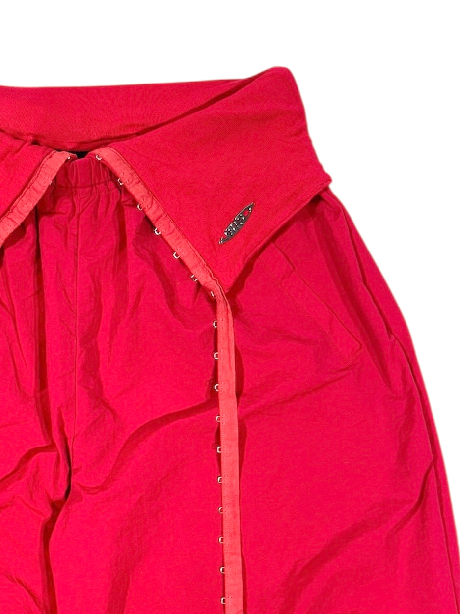 HOOK GATHER NYLON PANTS red
