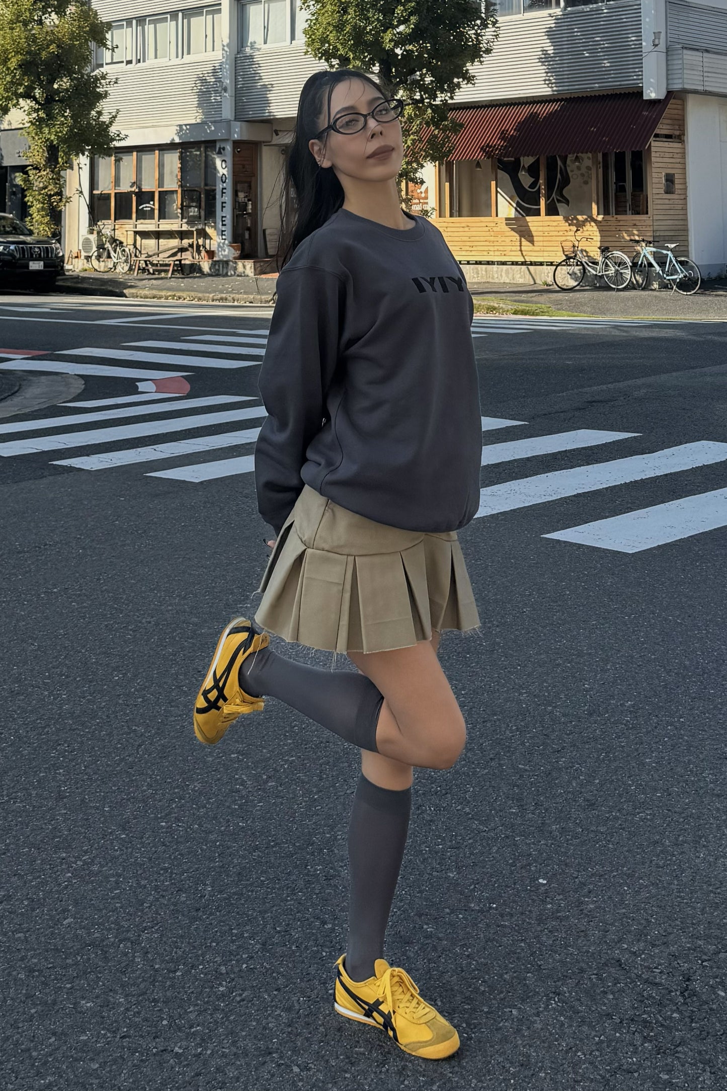 IYIY SWEAT 그레이