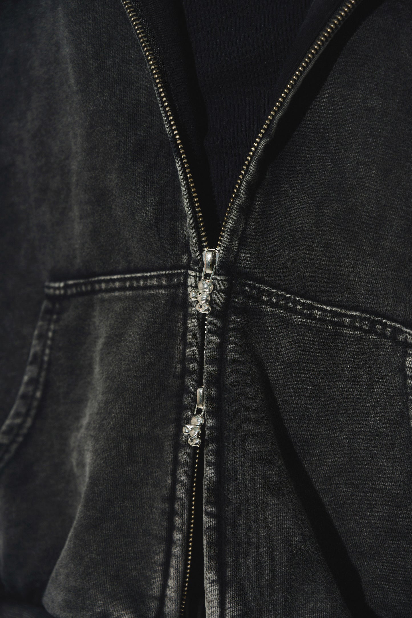 SYMBOL LOGO ZIP HOODIE black