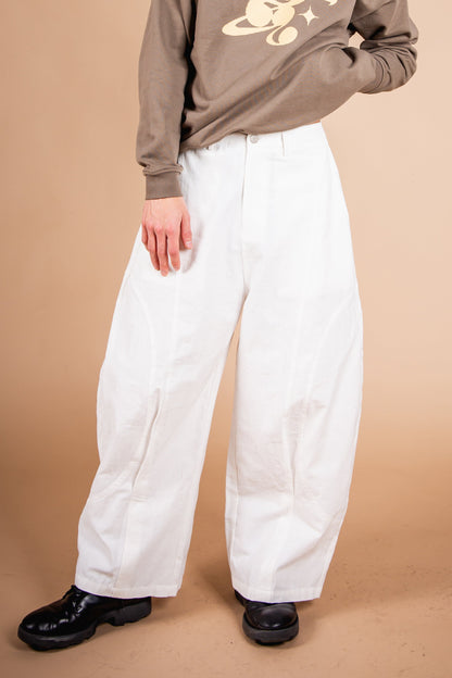 BAGGY PANTS white