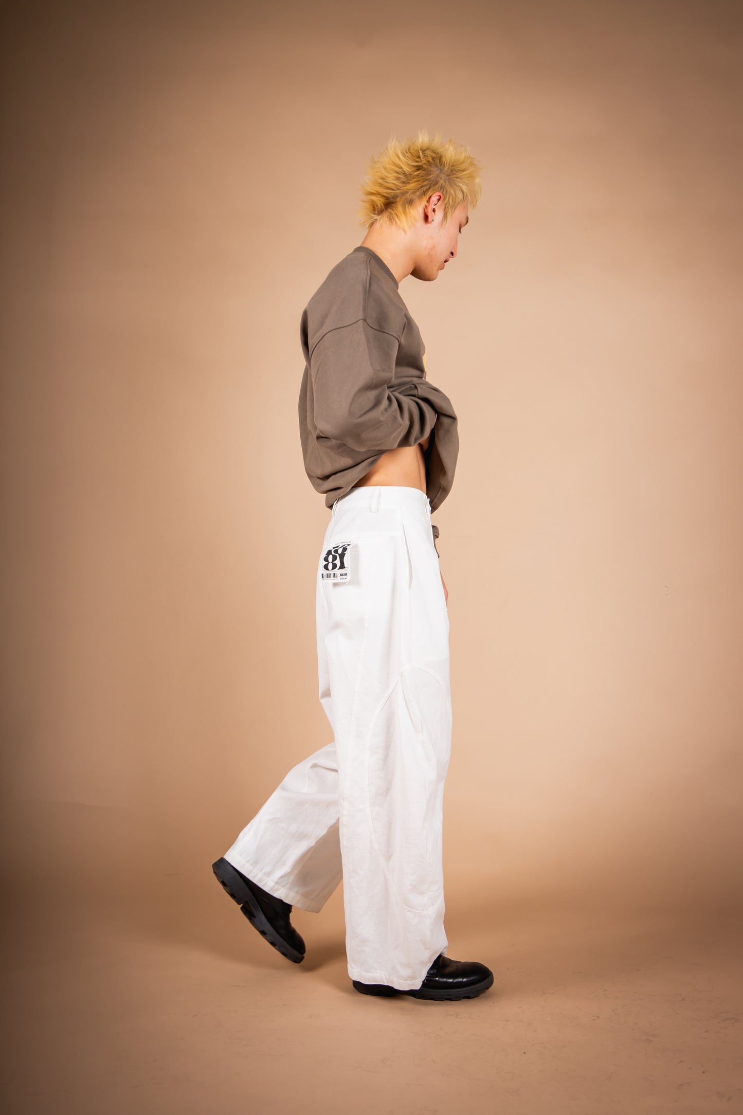 BAGGY PANTS white