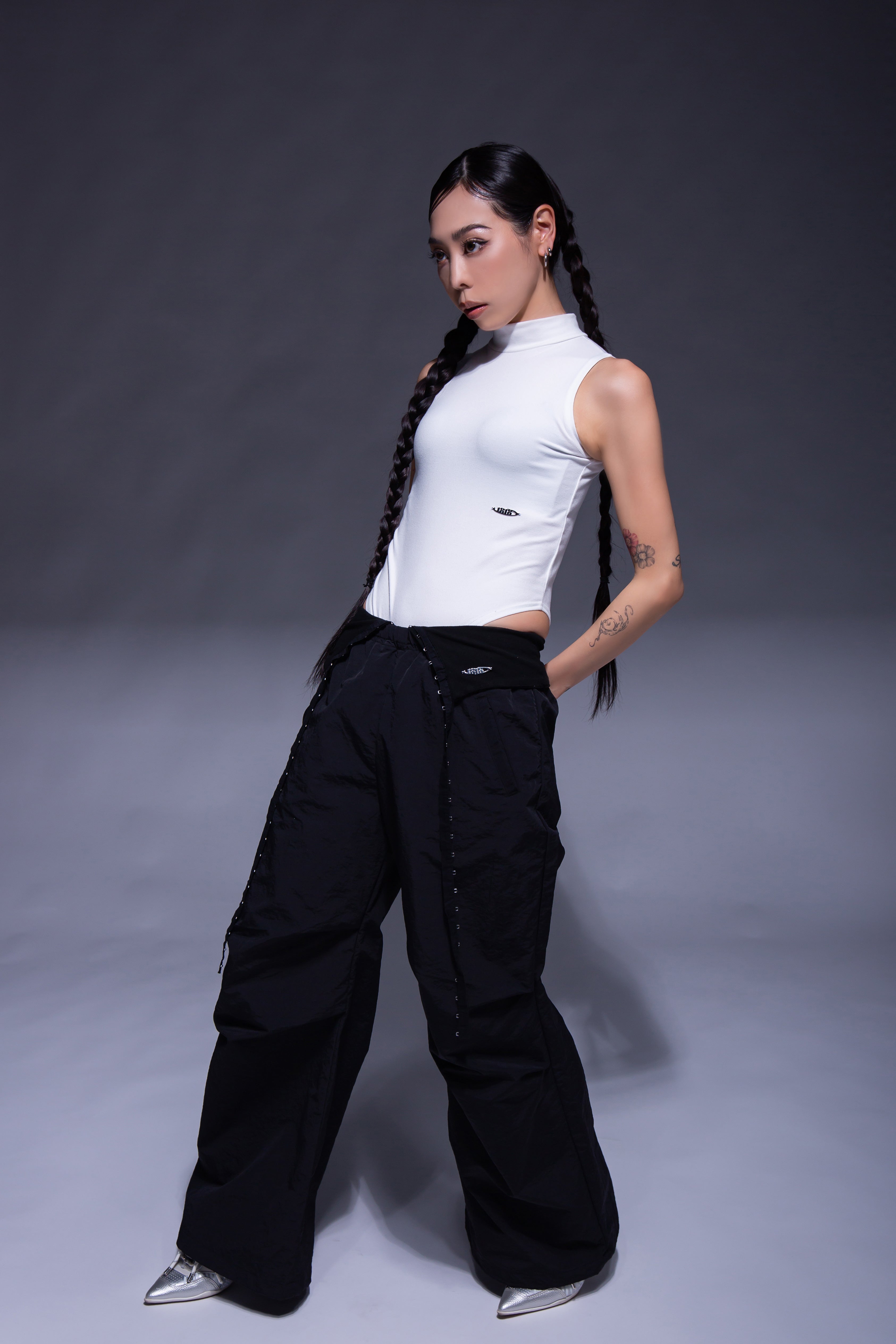 BODYSUIT TANK TOP white｜1818｜Iya Iya 上品な白ボディースーツ