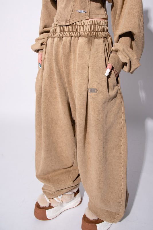 VOLUME SWEAT PANTS beige 