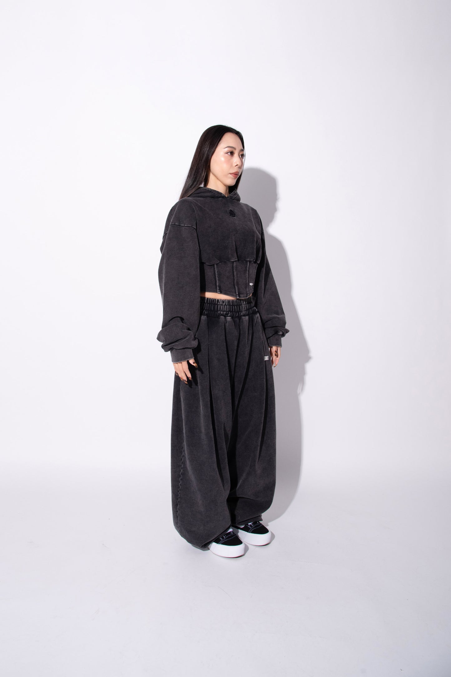 VOLUME SWEAT PANTS black