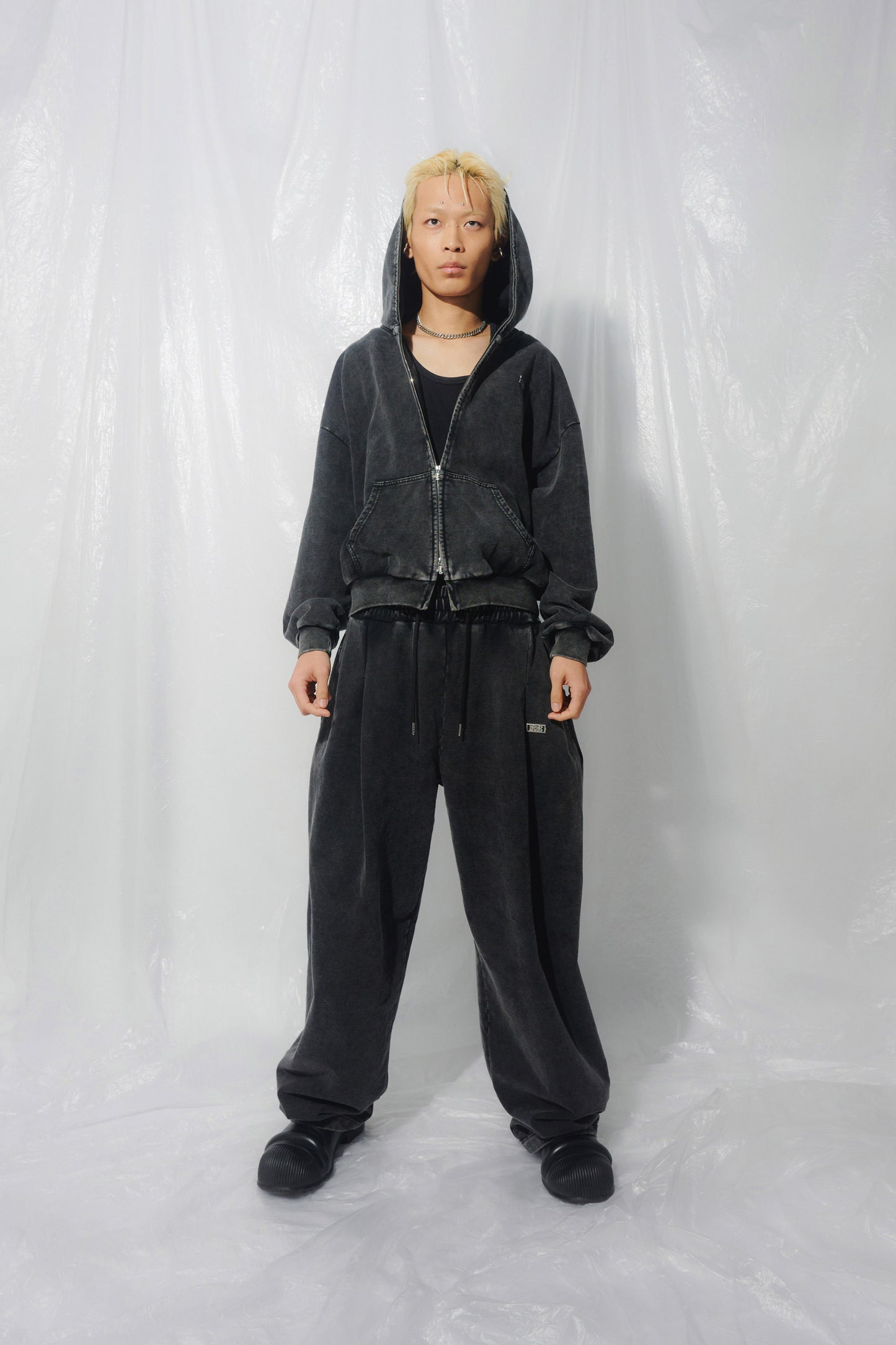 VOLUME SWEAT PANTS black