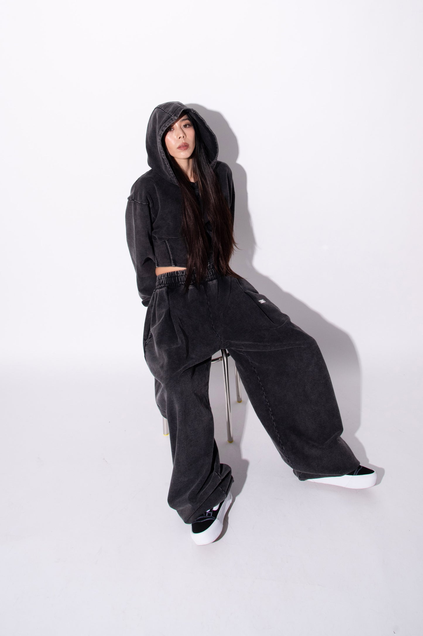 VOLUME SWEAT PANTS black