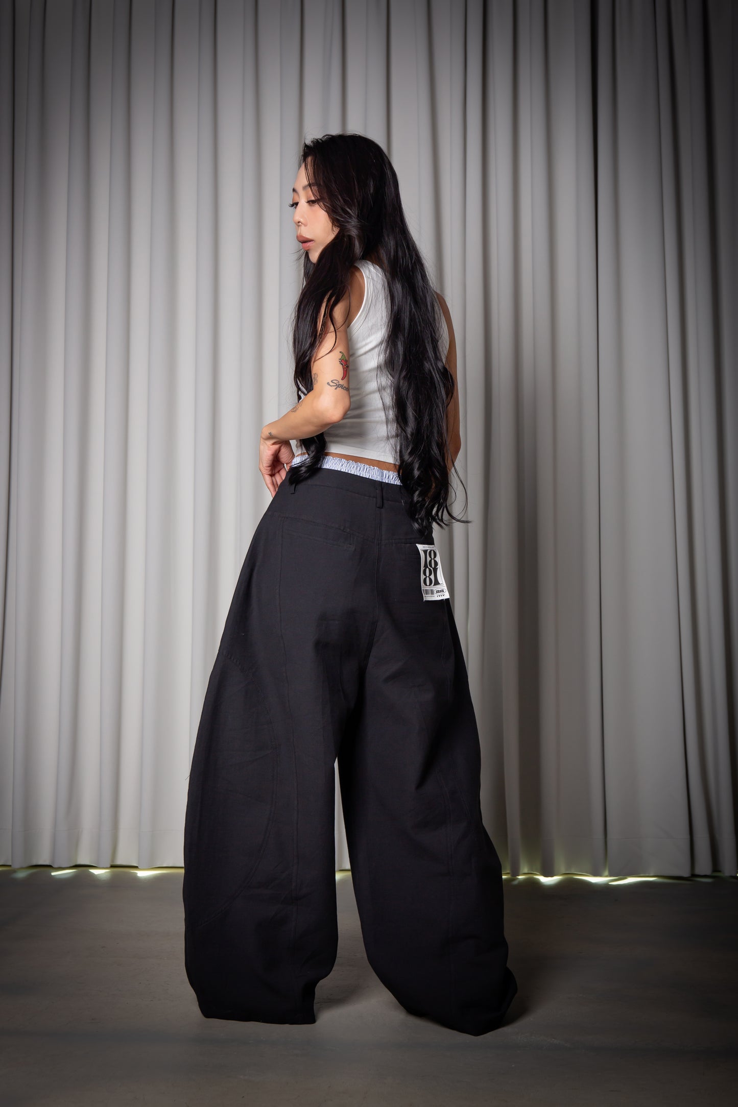 BAGGY PANTS black