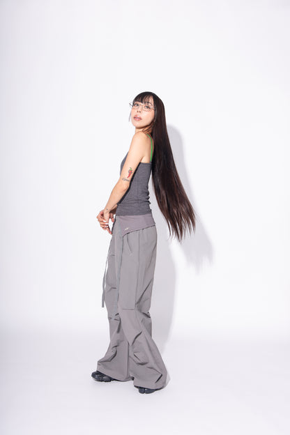 HOOK GATHER NYLON PANTS gray
