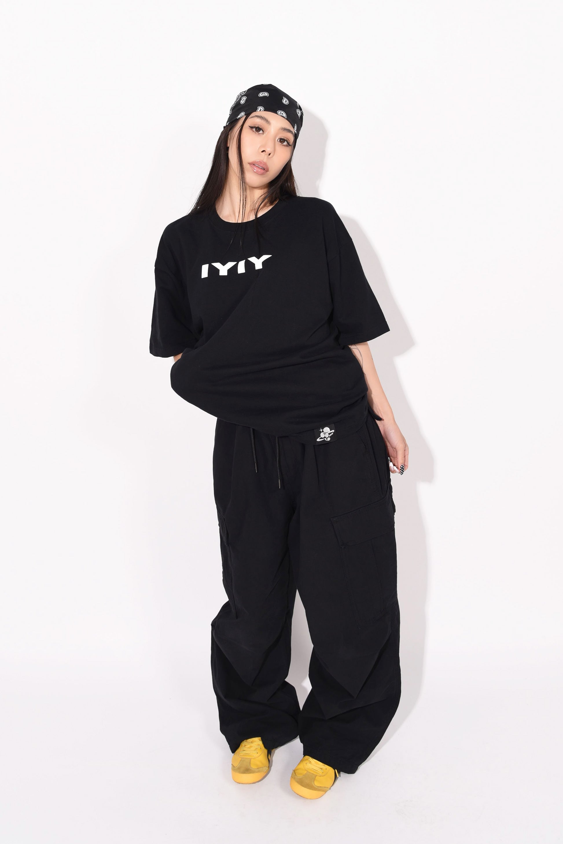 IYIY T-SHIRT black