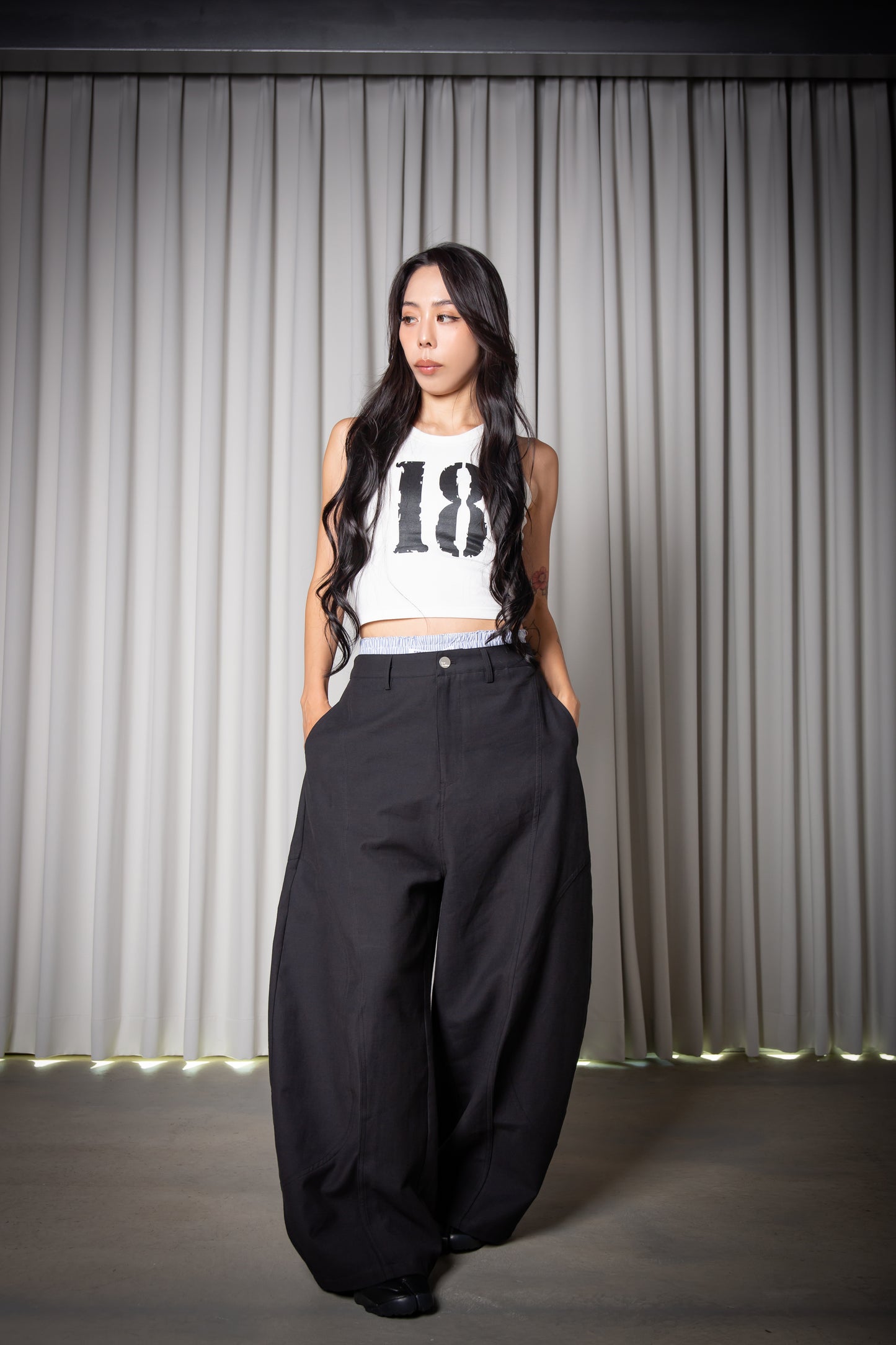 BAGGY PANTS black