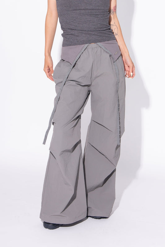 HOOK GATHER NYLON PANTS gray