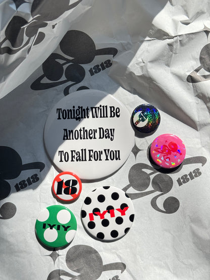 CAN BADGE SET