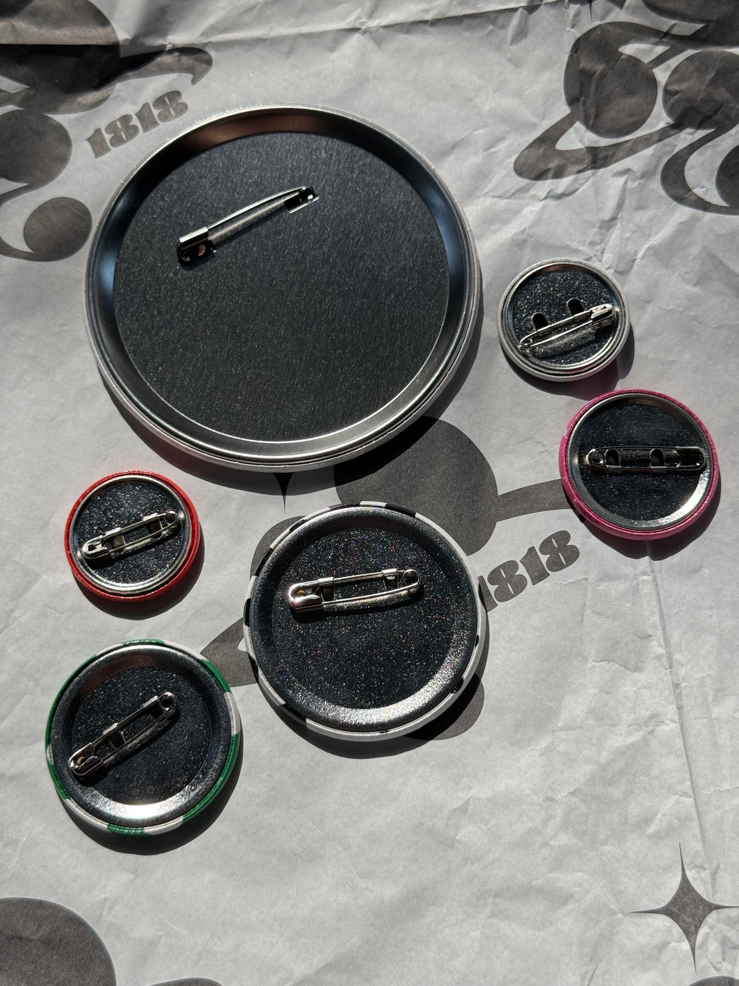 CAN BADGE SET
