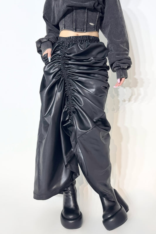 FAKE LEATHER GATHER SKIRT black