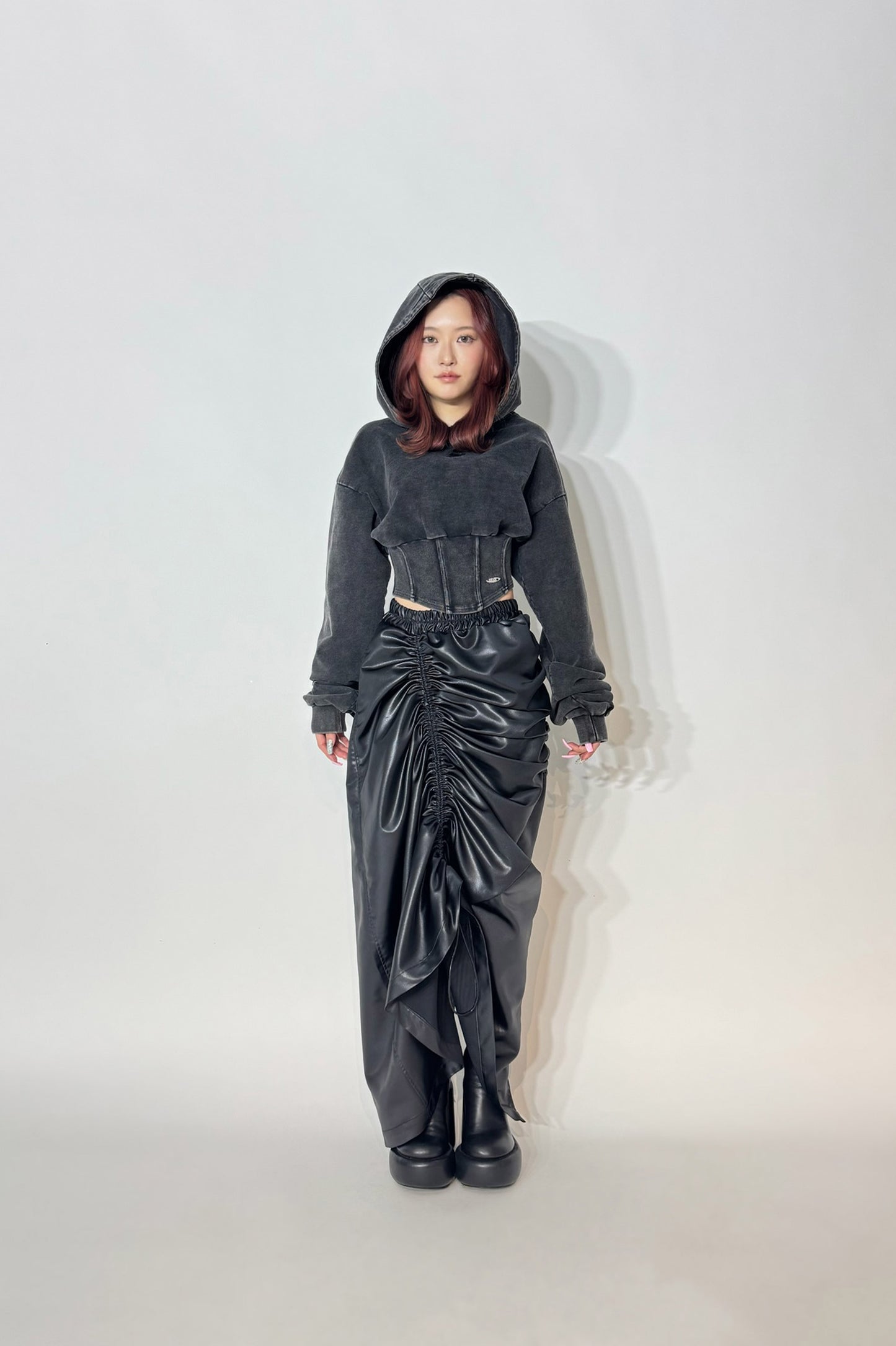 FAKE LEATHER GATHER SKIRT 블랙 