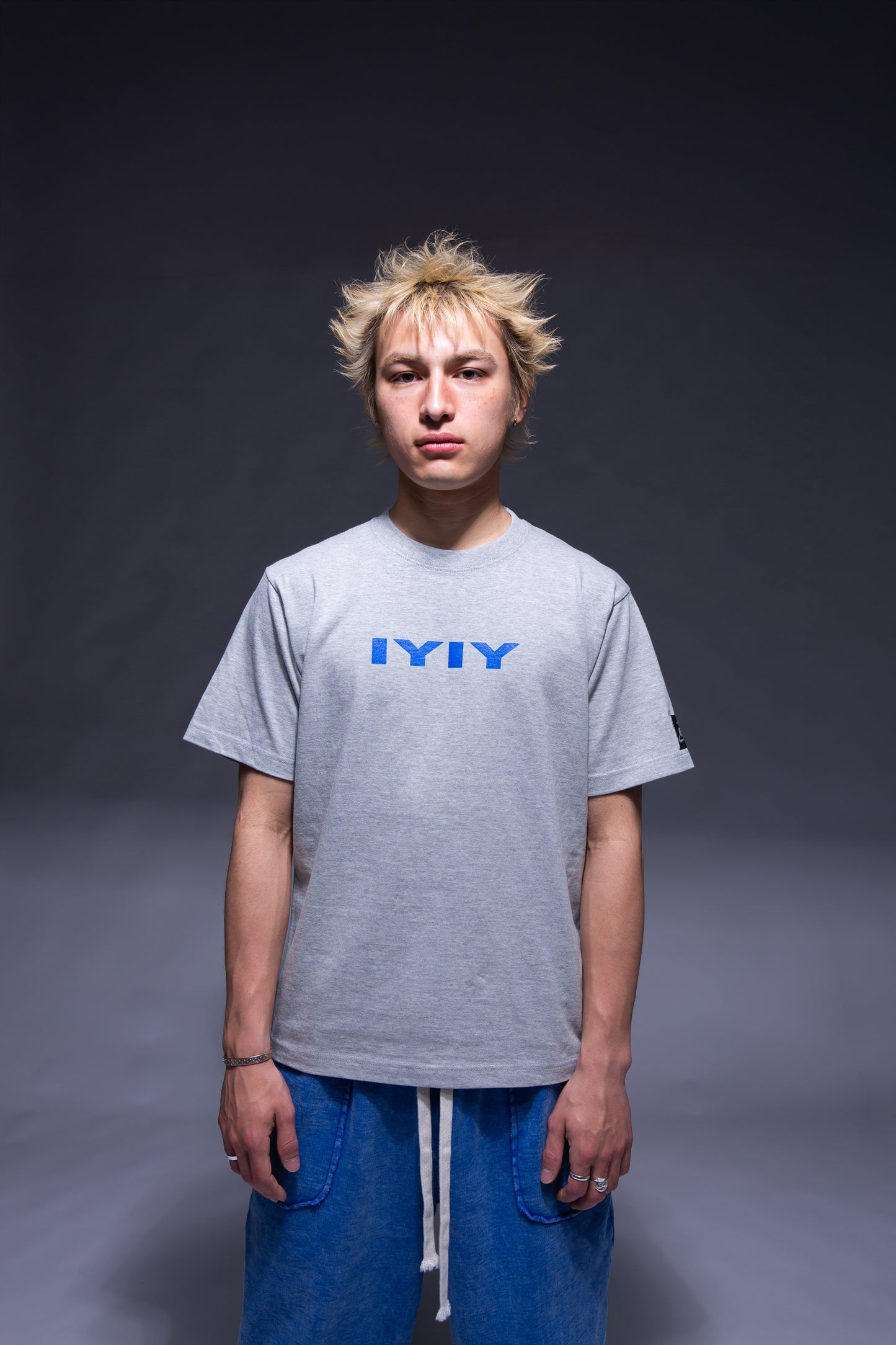 IYIY T-SHIRT gray