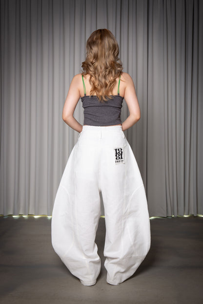 BAGGY PANTS white