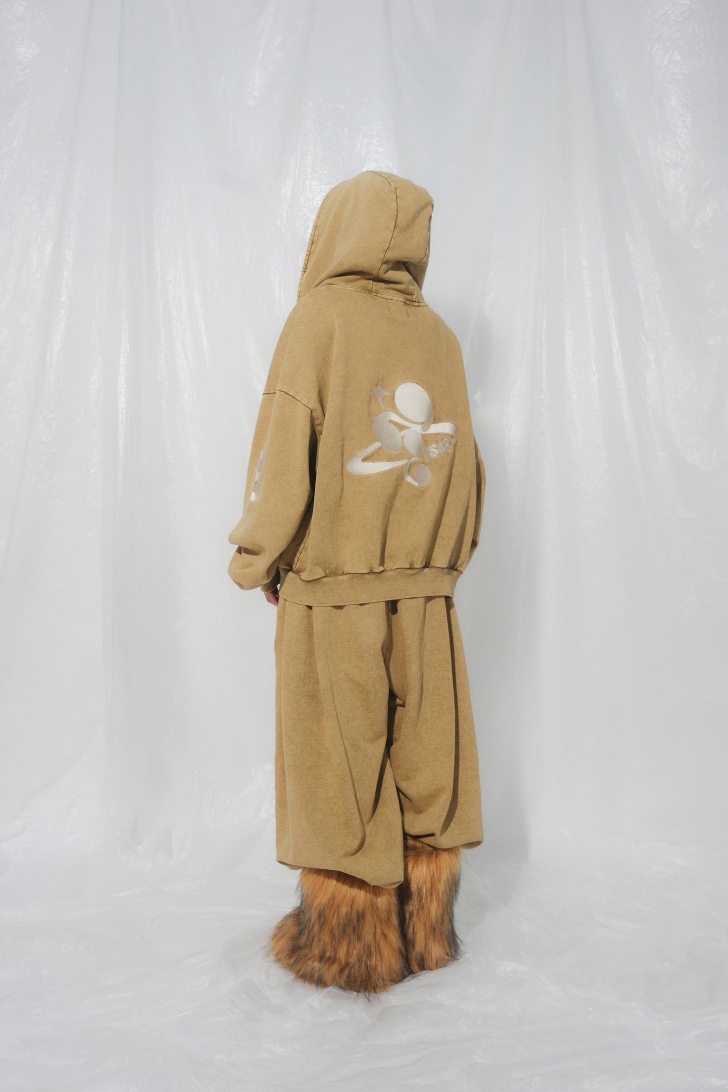 SYMBOL LOGO ZIP HOODIE beige